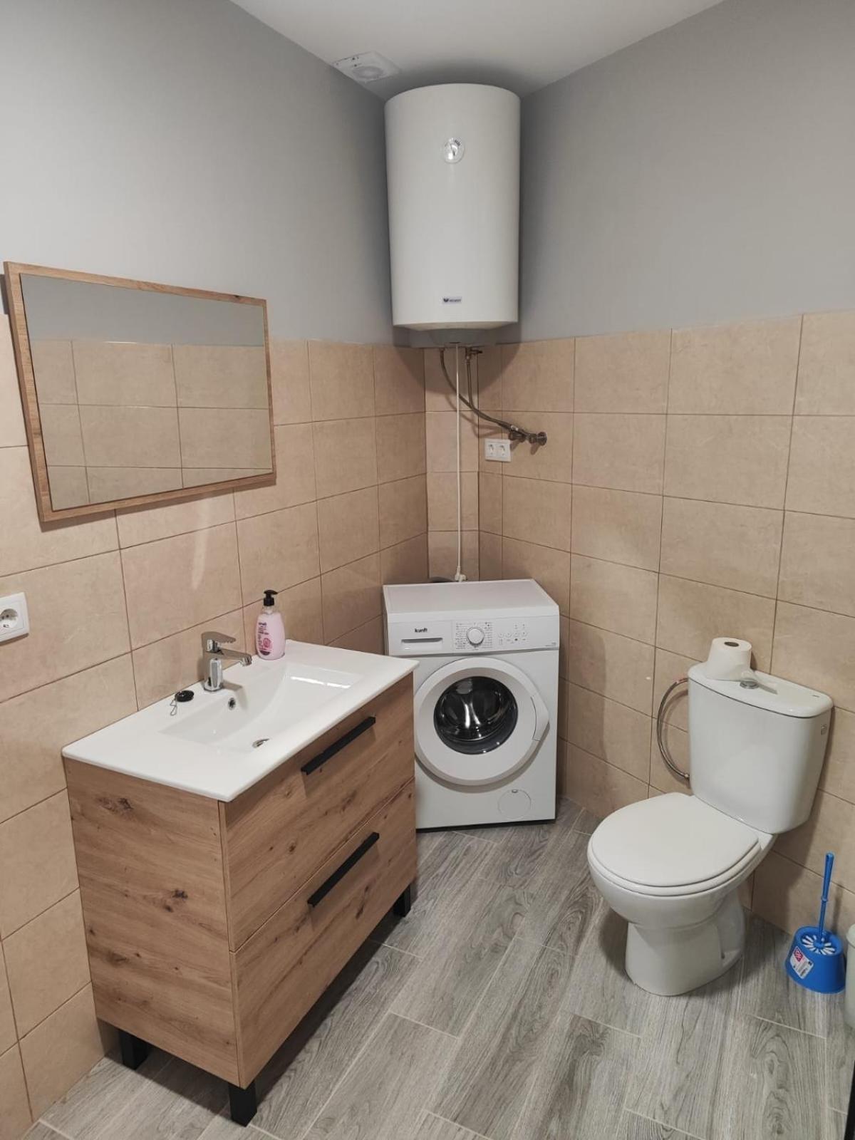 La Garrucha Apartment Argamasilla De Alba Ngoại thất bức ảnh